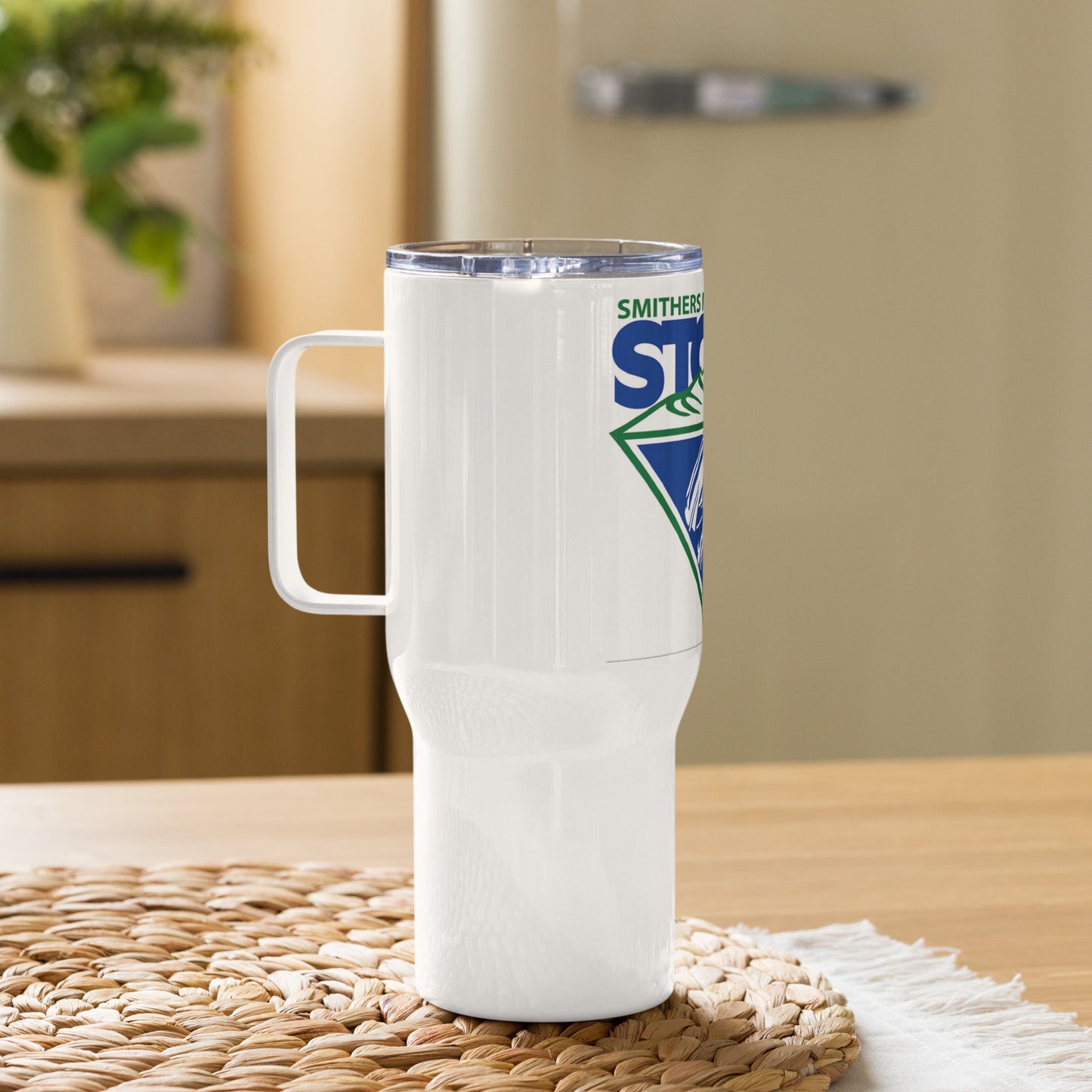Smithers StormTravel mug with a handle